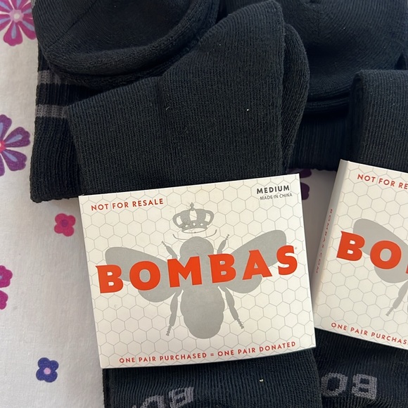 COPY - BN Bombas socks size M crew length - Picture 2 of 3